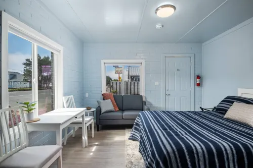 Beachfront Access and Cozy Patio Area - Charming Cottage Haven Hotels in Rockaway Beach