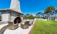 Gourmet Kitchen and Panoramic Decks - Stunning Beach Haven Hotels in Seacrest
