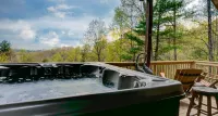 Hot Tub and Stunning Mountain Views - Charming Log Cabin Retreat