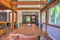 Majestic Mountain Views and Hot Tub - Stunning Post-and-Beam Haven