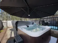 Charming Oasis with Hot Tub and Fenced Backyard - Delightful Retreat