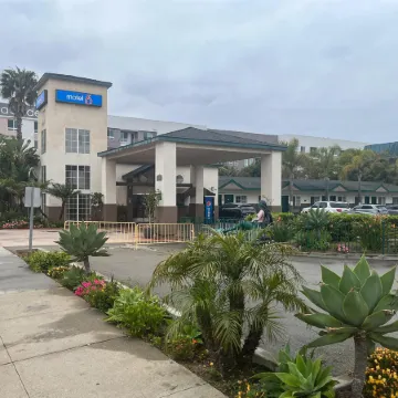 Motel 6 Oceanside, CA – Marina / Camp Pendleton