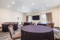 帕克城-北威奇托舒眠套房飯店 - 早餐