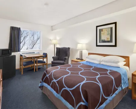 Super 8 by Wyndham Swift Current Hotels in Swift Current