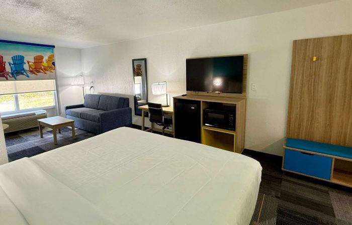 Days Inn by Wyndham Eglin AFB