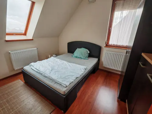 Kazinczy 2bedroom apartment with balcony