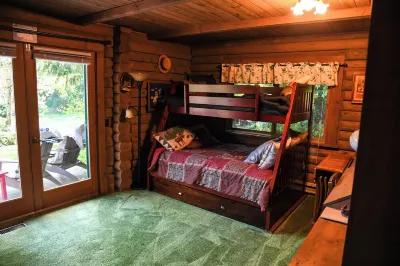 SUMMERHILL ISLAND CROFT Perfect for Boaters and Fisherman! Easy turn around! Các khách sạn gần Double Bluff Beach