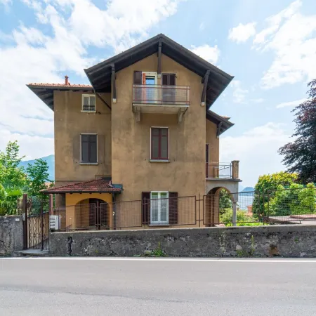Bright and Cozy in Menaggio by Wonderful Italy