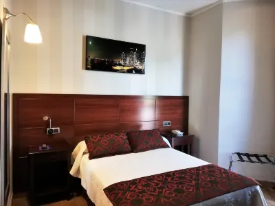 Hotel LB Lebrija by MA 22 Puntos Hotels near La Cuesta