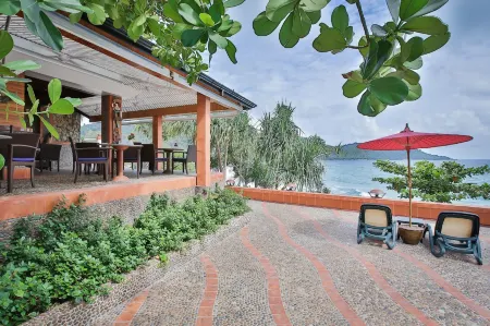 Mom Tri's Villa Royale