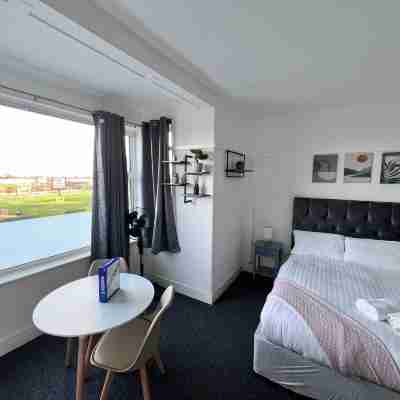Harbour Flats Rooms