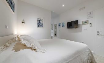 L & L Old Town Apartments