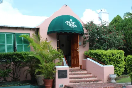 Fourways Inn Отели рядом с достопримечательностью «Собор Пресвятой Троицы»