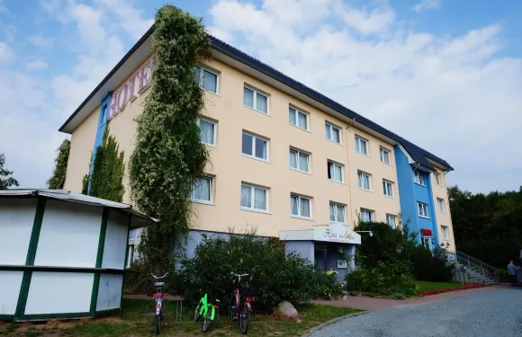 艾姆迪安帕克酒店