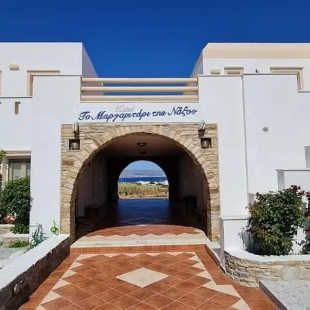 Margaritari Hotel