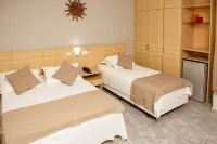 River Palace Hotel Hotels near Igreja Santa Catarina de Sena