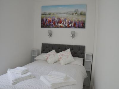 Holly Lodge