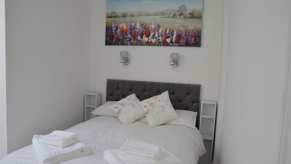 Holly Lodge