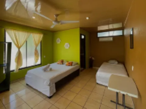 Hotel El Icaco Tortuguero Hotels in Colorado