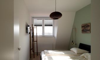 Luxurious Penthouse with 3 Bathrooms, Near the Sea