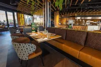 Fletcher Hotel-Restaurant ByZoo Emmen - bar