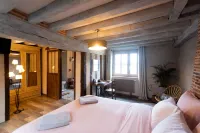 La Tour Aux Grains Chambres Autonomes Hotels in Langon