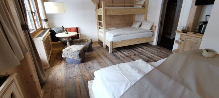 Spannort Family Home with Common Kitchen and Self Check-IN Hotels in Engelberg