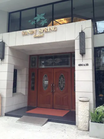 Sandy Spring Hotel