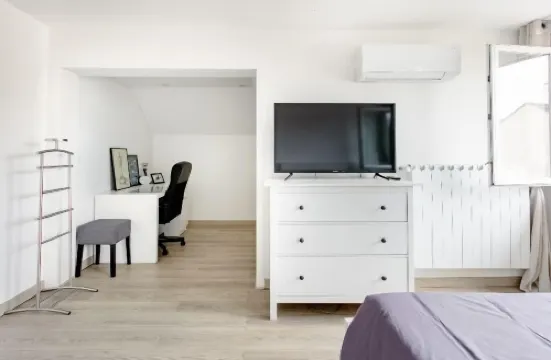 Chambre climatisée 15 m2 拉費泰蘇茹瓦爾酒店