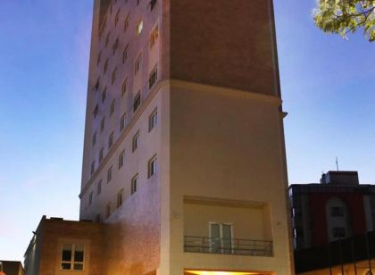 Le Village Flats e Hotel