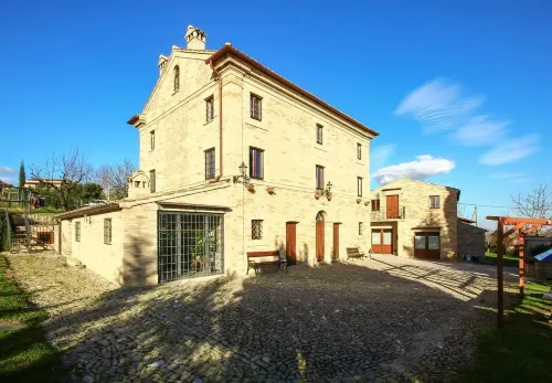 I Sassi di San Giuseppe Các khách sạn ở Loro Piceno