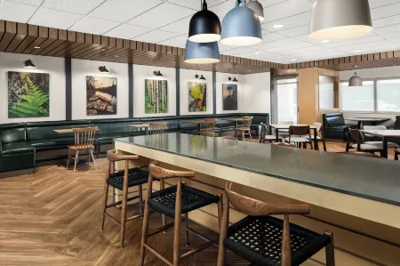 Fairfield Inn & Suites Duluth Отели в г. Хермантаун