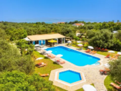 Kosmas Apartments Hotels in Roda