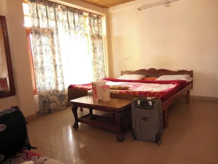 Hotel Aaditya Отели в г. Куллу