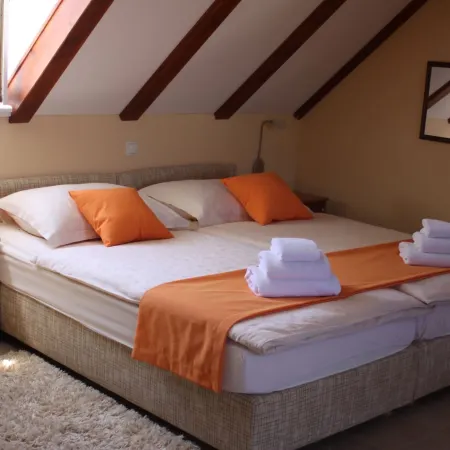 Rooms Toni Palace