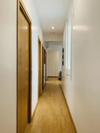 Super Balmes Guest House