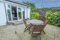 Helena Cottage Hotels near Kellie Castle Gardens
