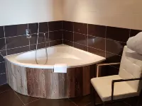 Chalet Christine Hotels in Menthon-Saint-Bernard