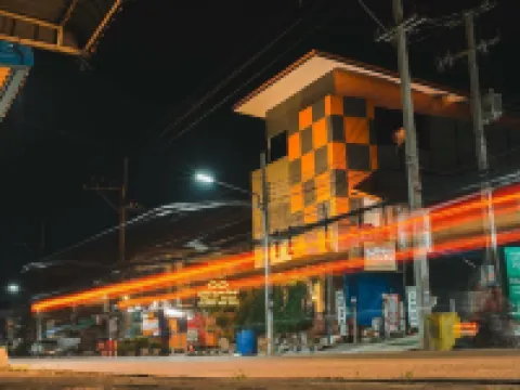 แหวนเพชรเพลส โรงแรมในอำเภอ วารินชำราบ