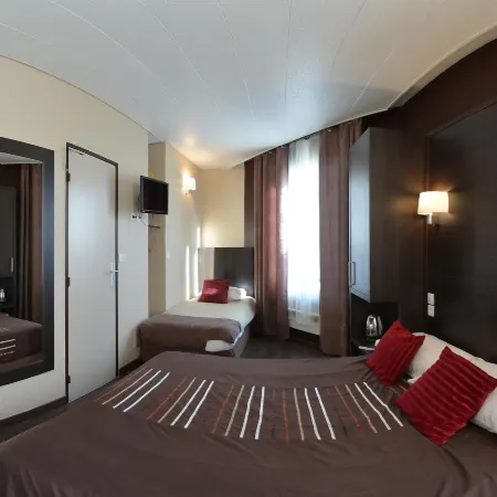 Hôtel du Parc Отели в г. Малакоф