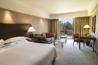 Sheraton Pilar Hotel & Convention Center Hôtels à : Villa Rosa