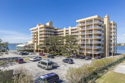 Compass Point 303