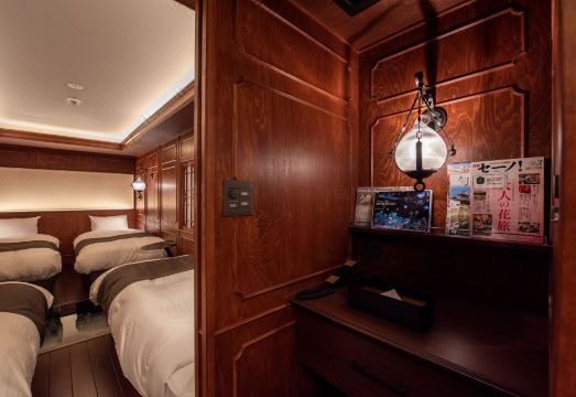 키샤포포 이색 객실