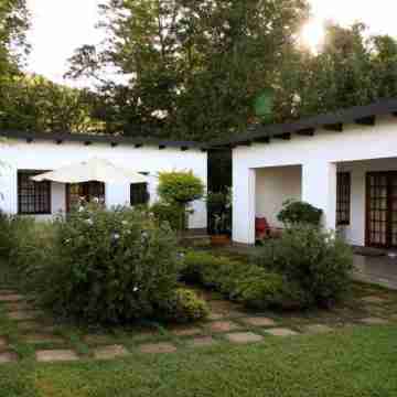 Plumbago Guest House Hotel Exterior