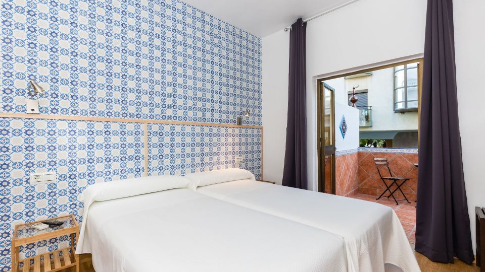 Hostal Guadalupe by Torremolinosline