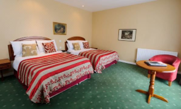 Brown Trout Golf & Country Inn