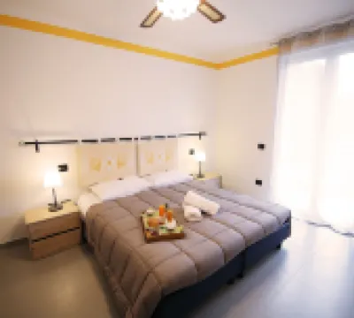 อี ฟิโอรี ดี มาร์เกริตา ลักซ์ชัวรี บีแอนด์บี