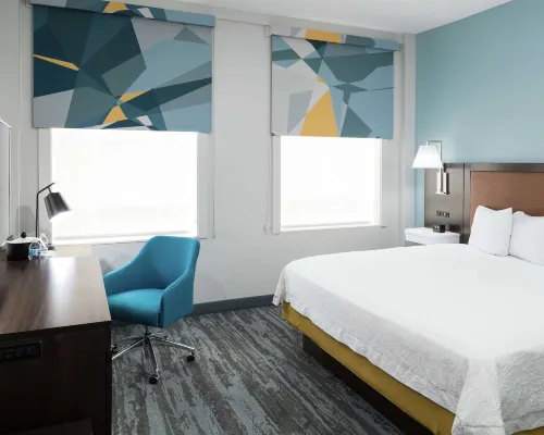 Hampton Inn & Suites Atlanta-Downtown Hotels near Georgia Aquarium, Inc.