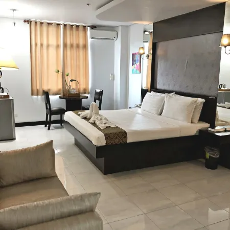Ninong's Hotel