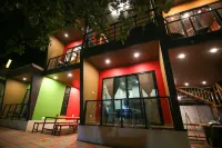 The Bob House Hotels near Shiv Mandir, Swaroopyog Aashram, Girivan